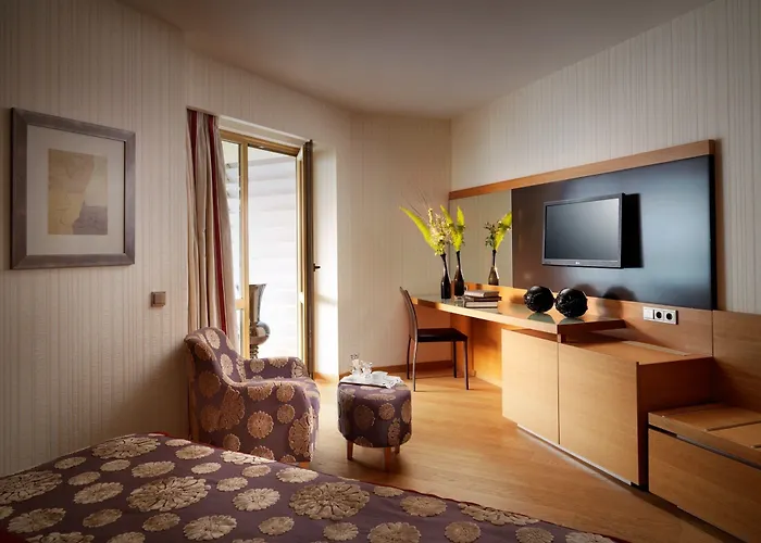 5-Sterne-Hotel: Divani Escape - Adults Only
